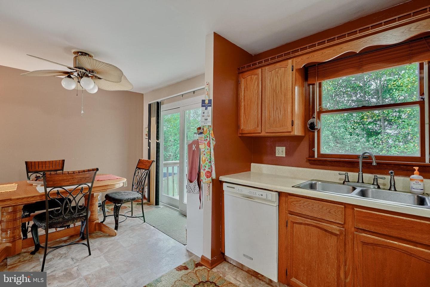 211 Bruce Court photo 12