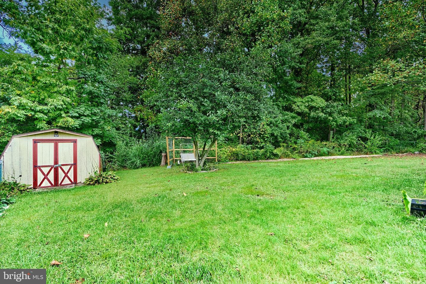 211 Bruce Court photo 41