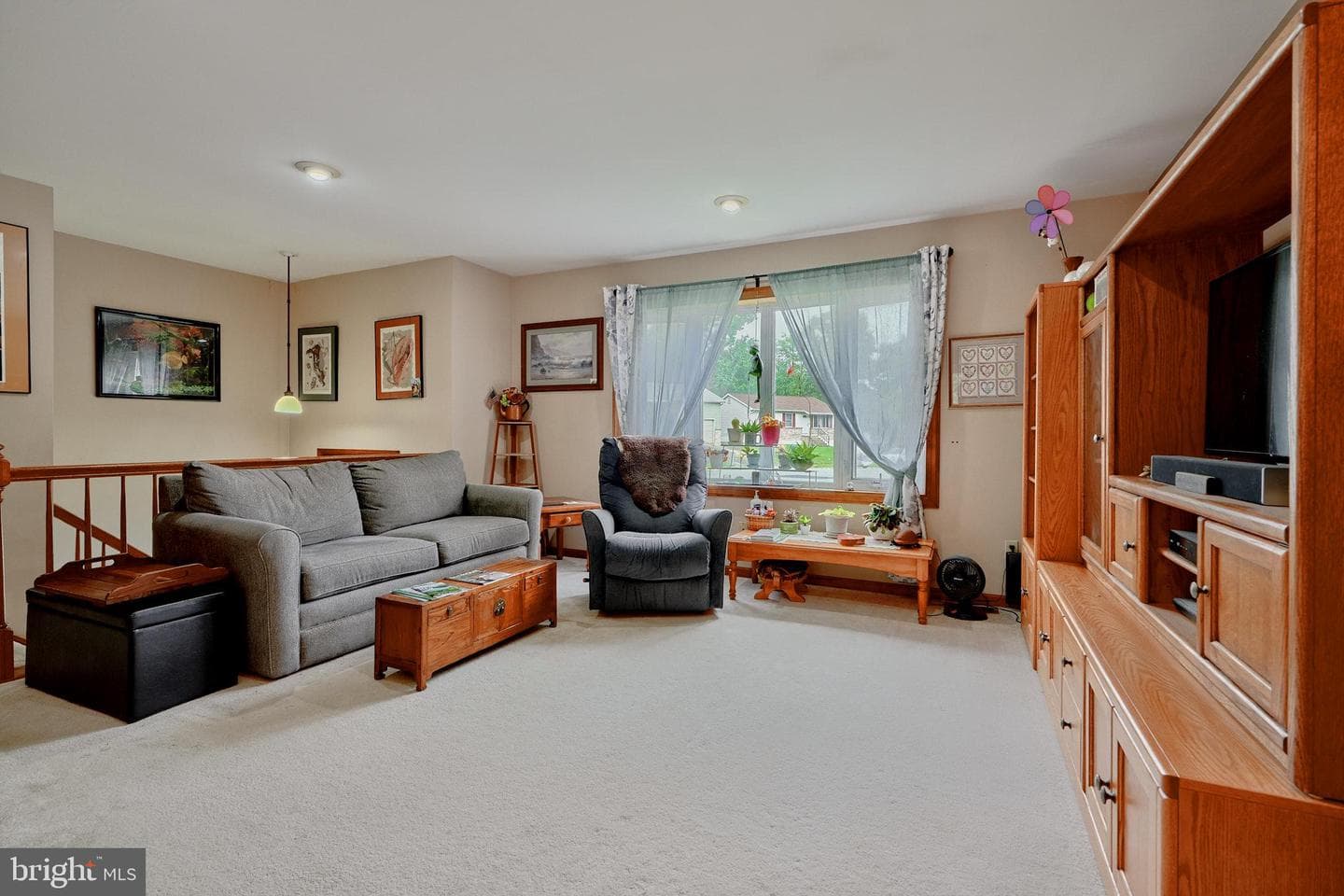 211 Bruce Court photo 9