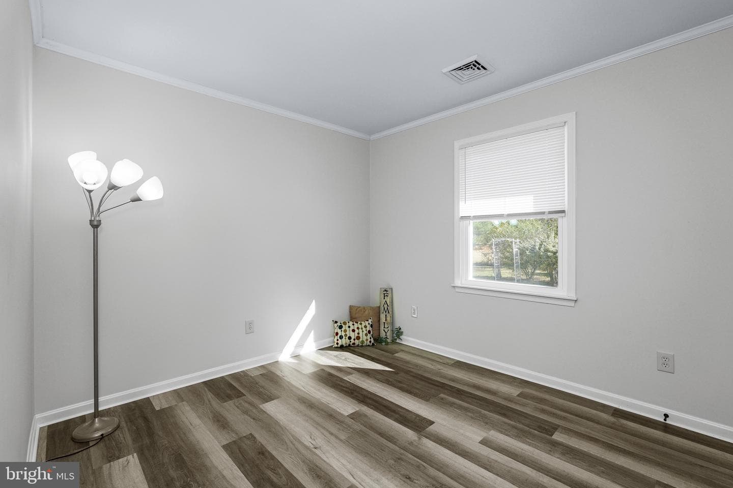 927 Elk Mills Road photo 13