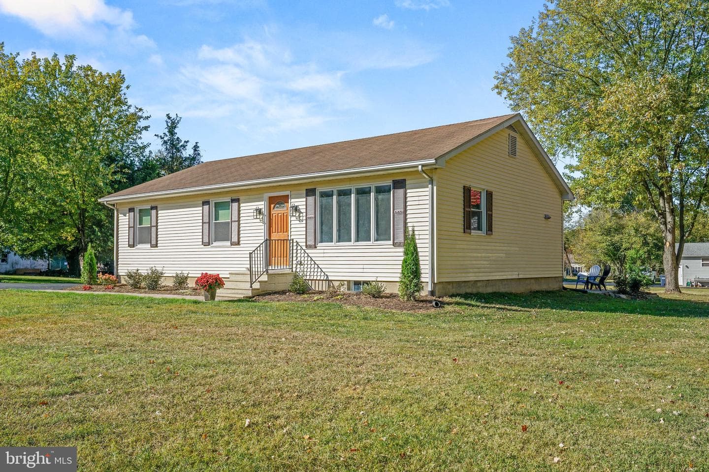 927 Elk Mills Road photo 2