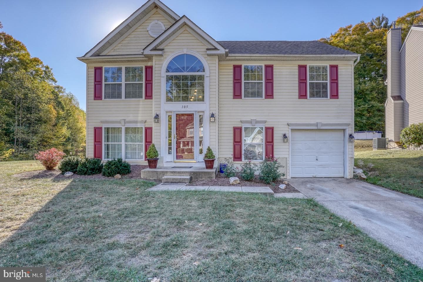 105 Continental Drive photo 1