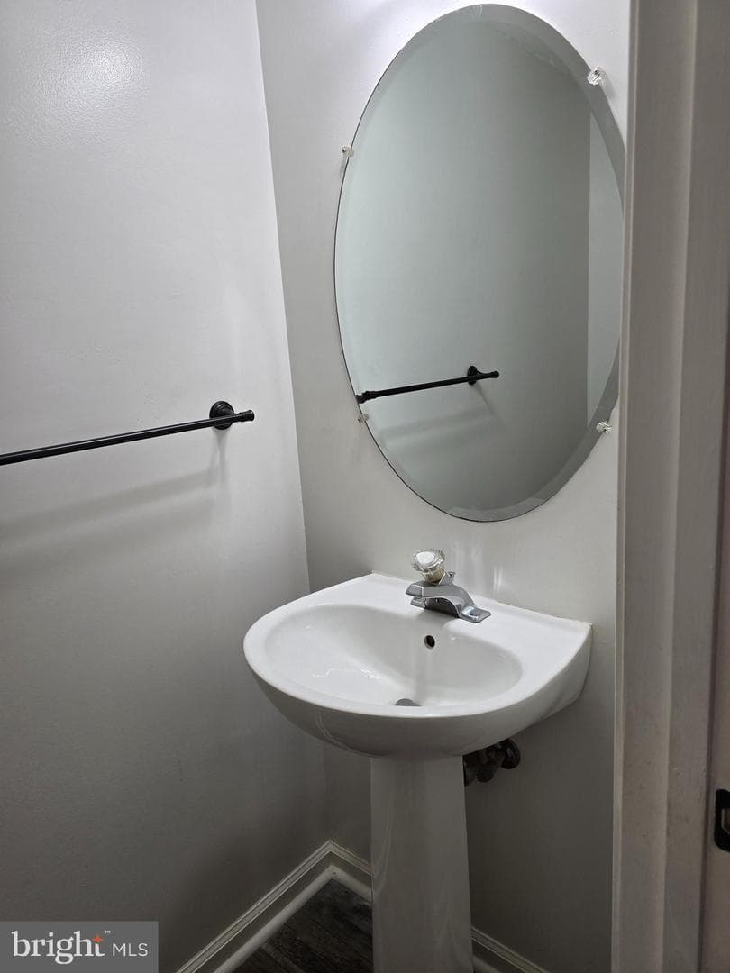 56 Oxford Court photo 8