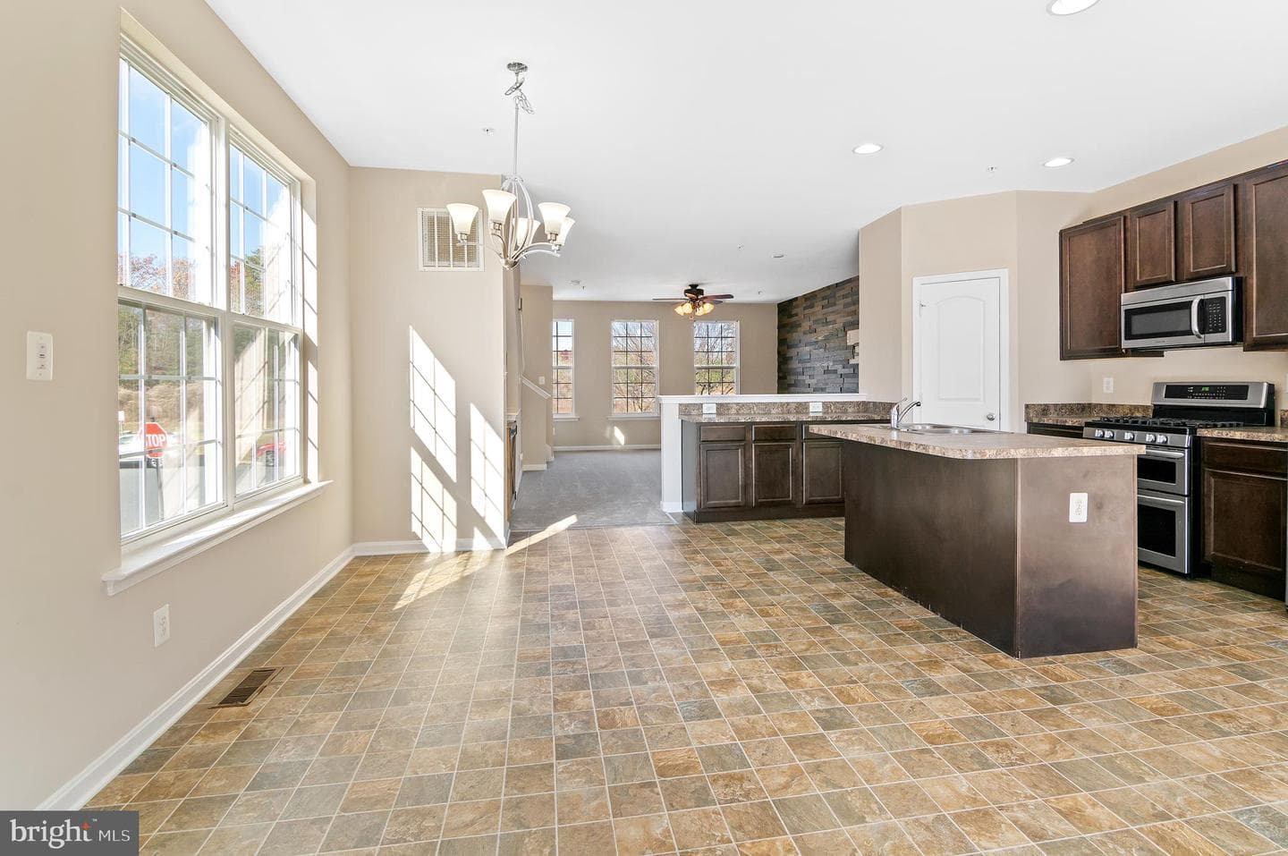 460 Claiborne Road photo 14