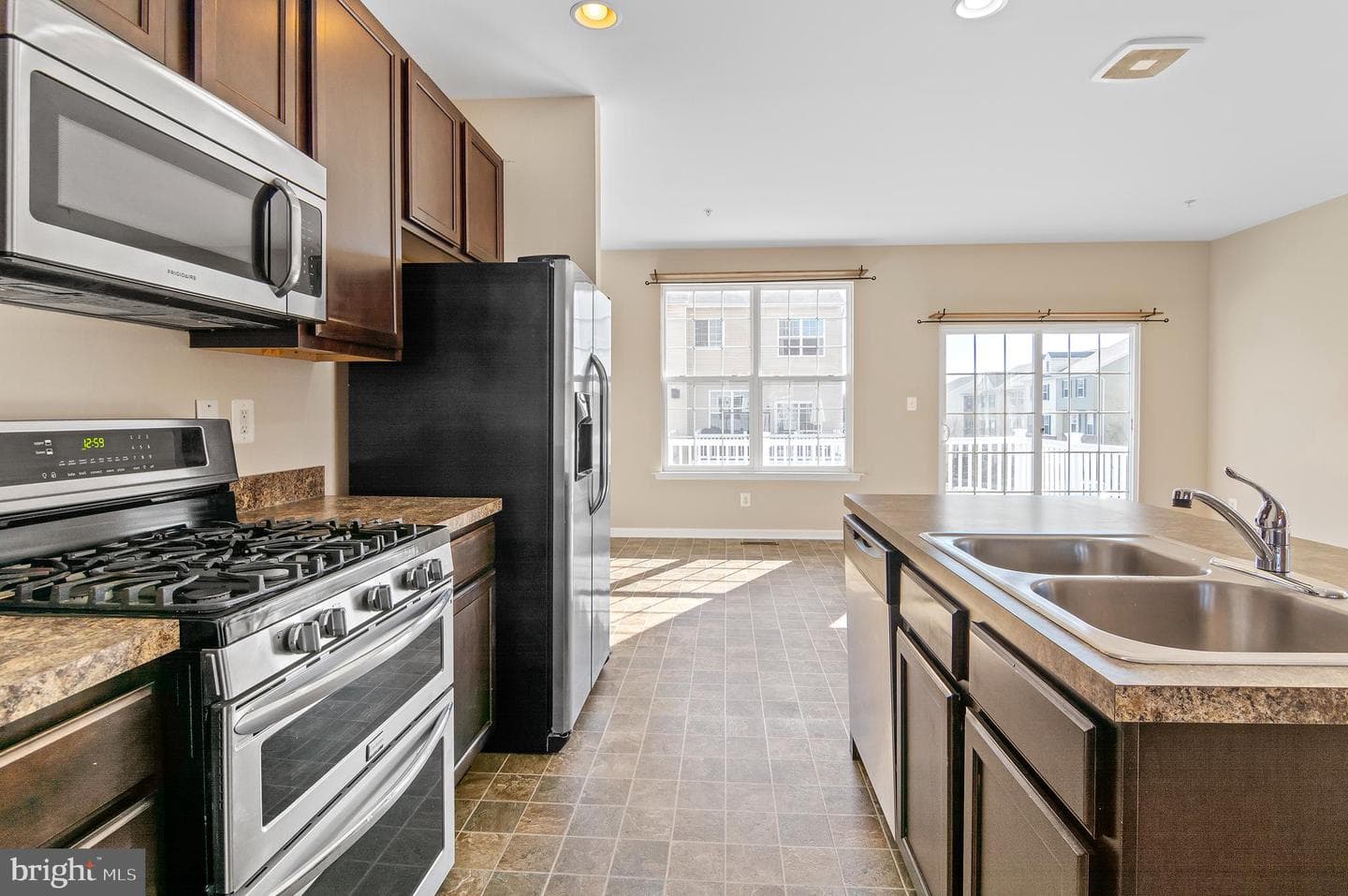 460 Claiborne Road photo 7
