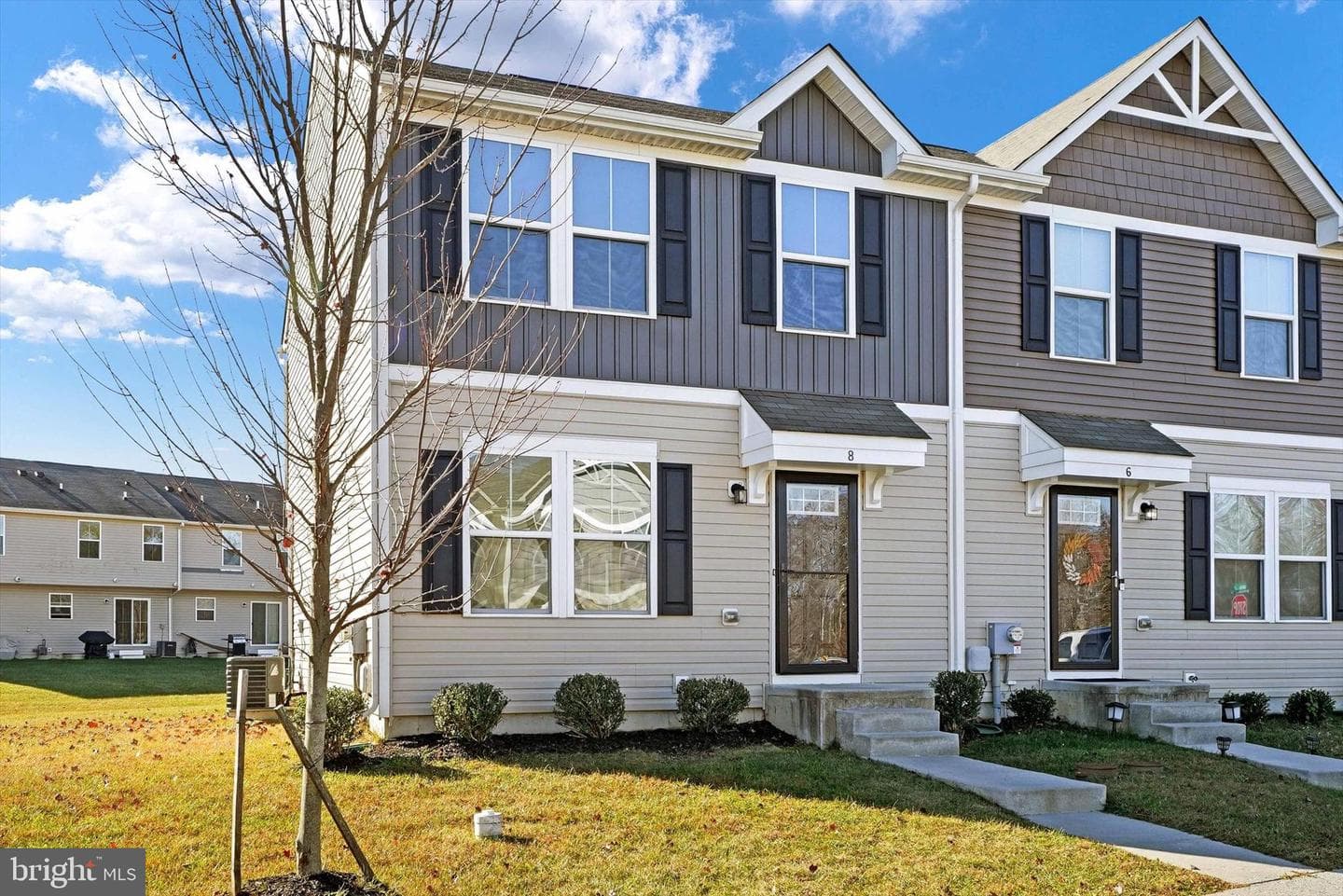 8 Karina Court photo 1