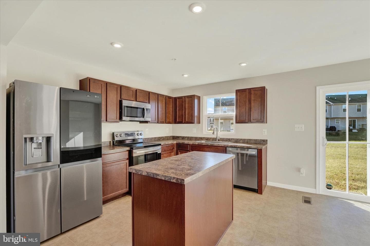 8 Karina Court photo 6