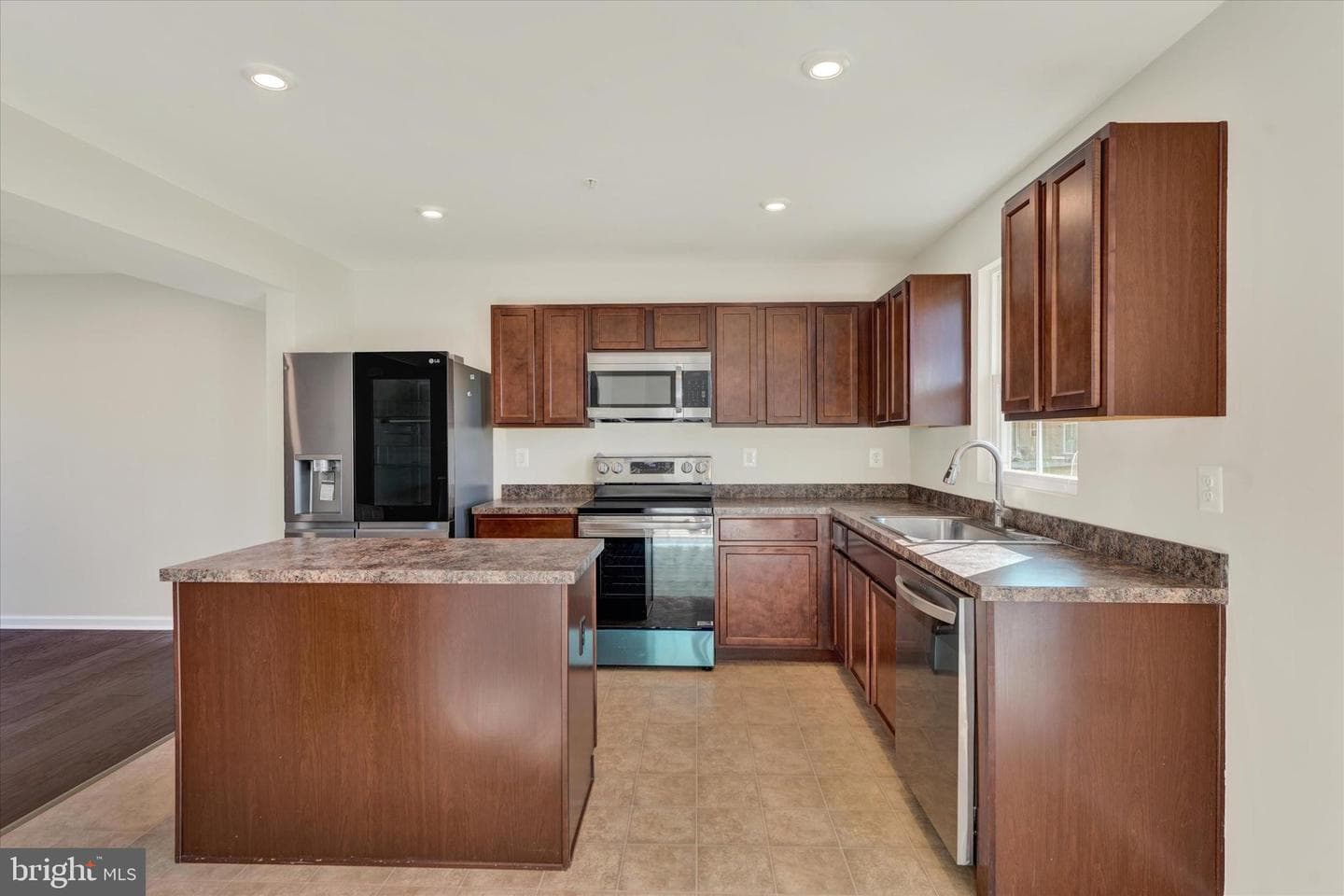 8 Karina Court photo 7