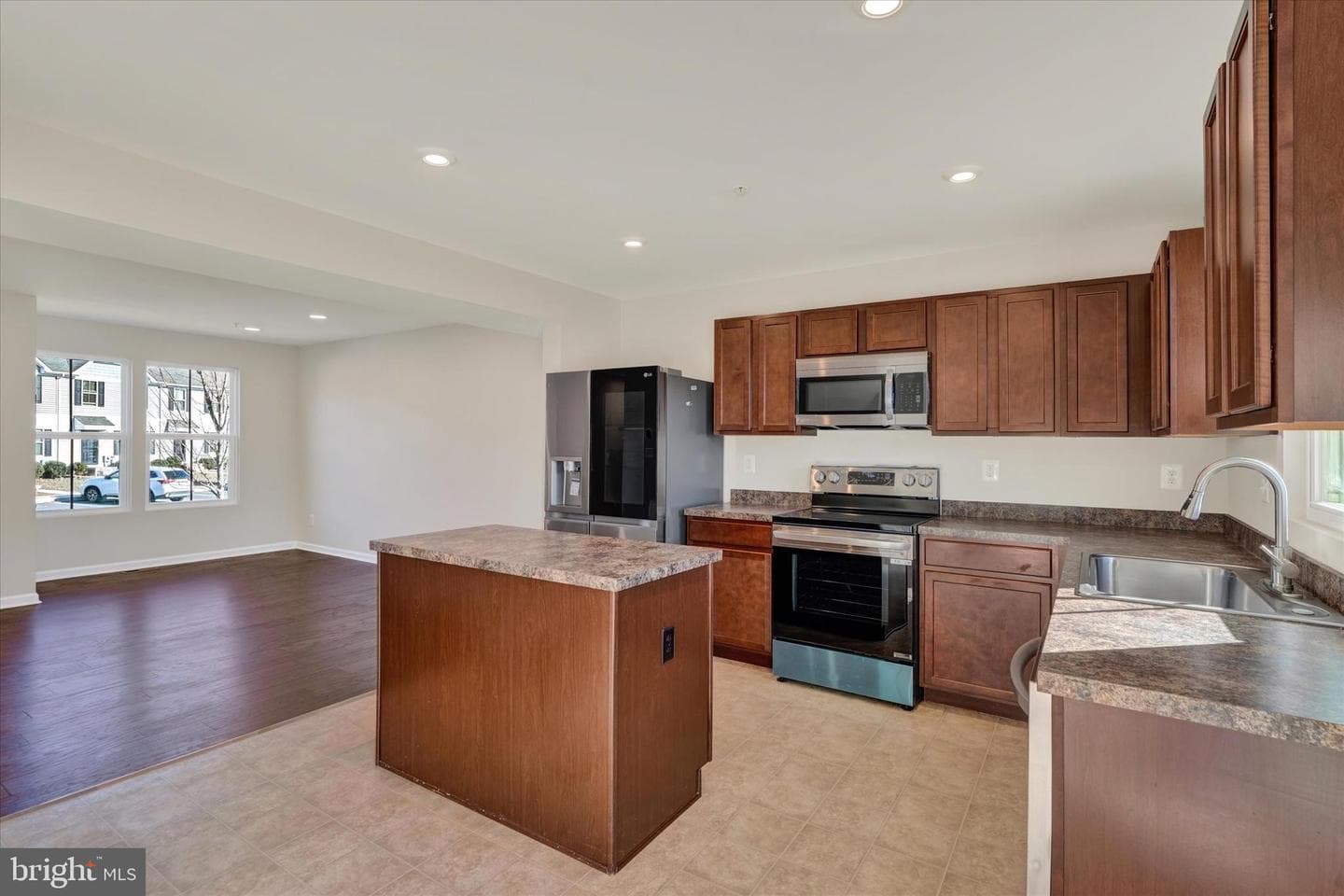8 Karina Court photo 9
