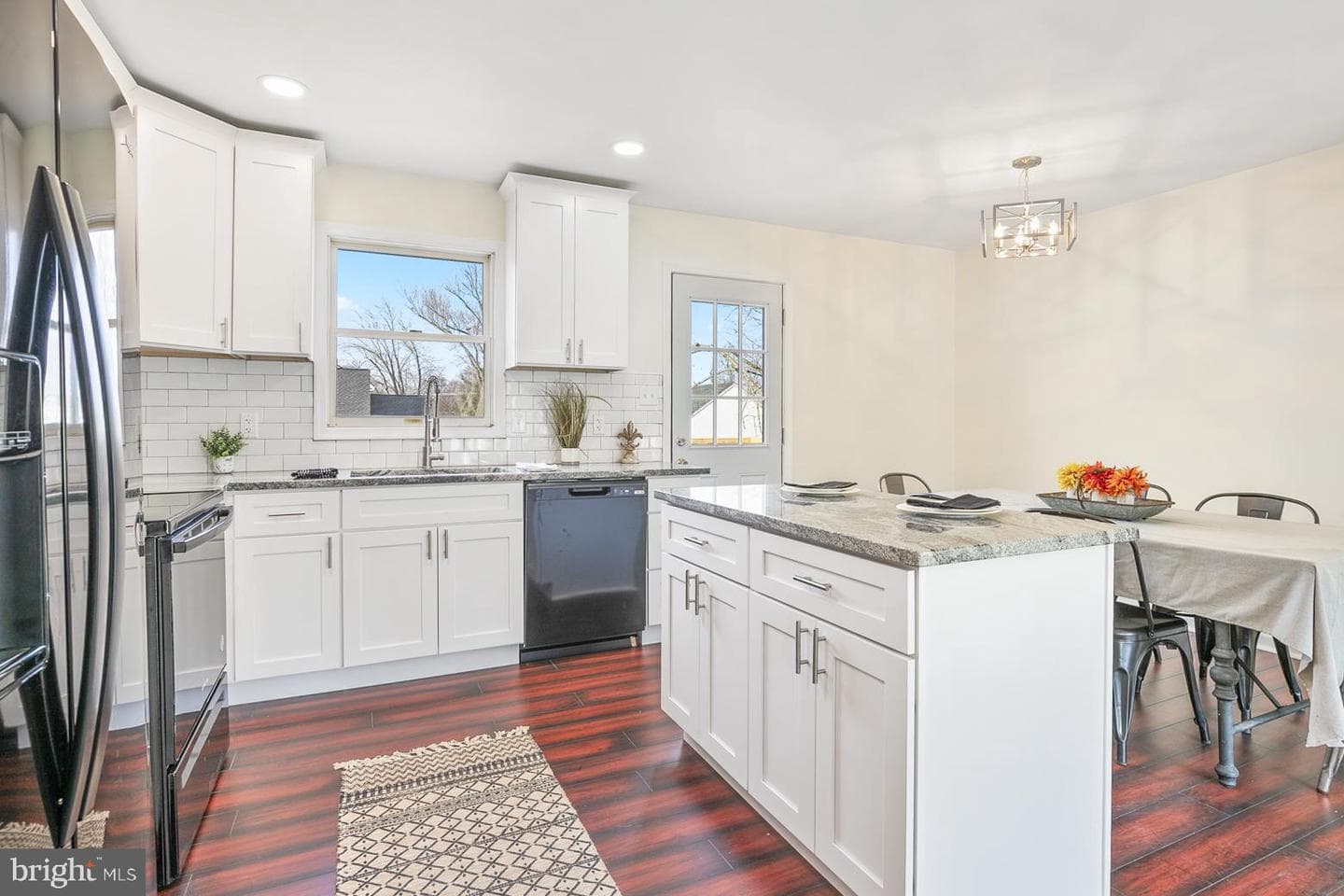 29 Lincoln Avenue photo 6