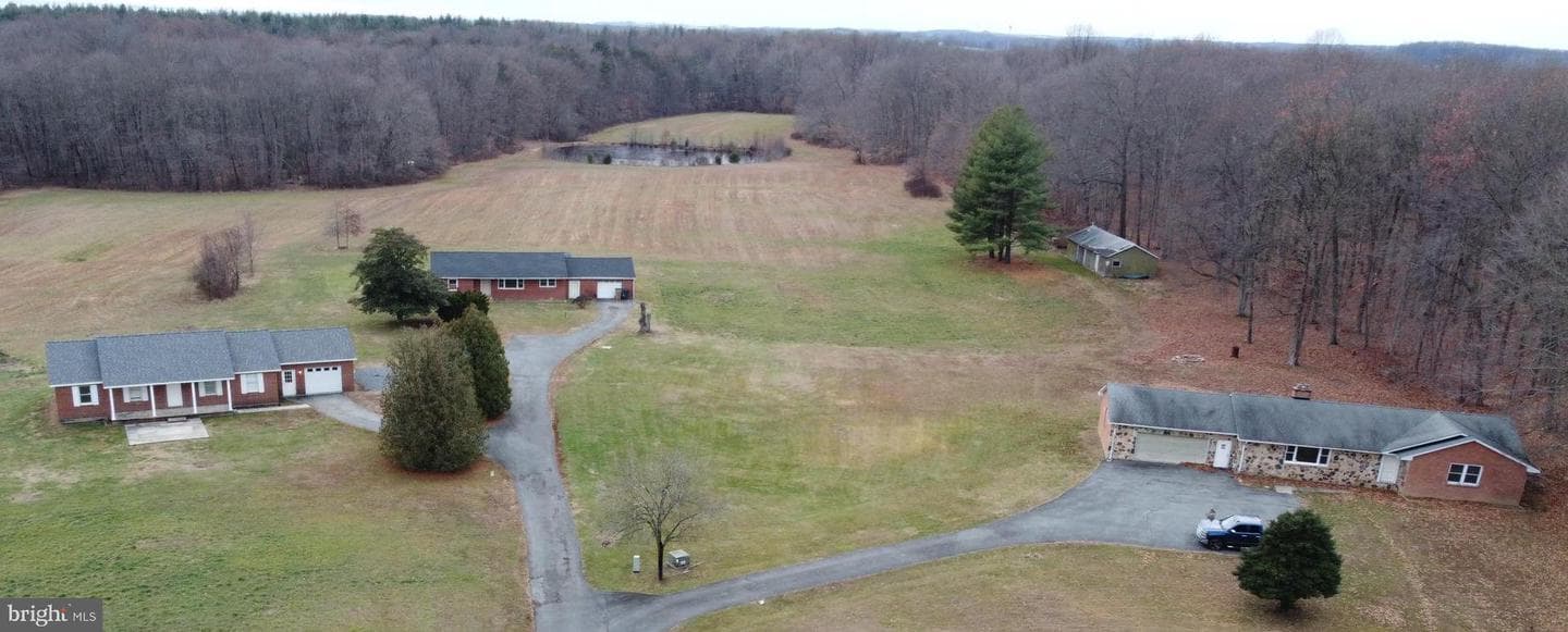 77 Mimosa Lane photo 16
