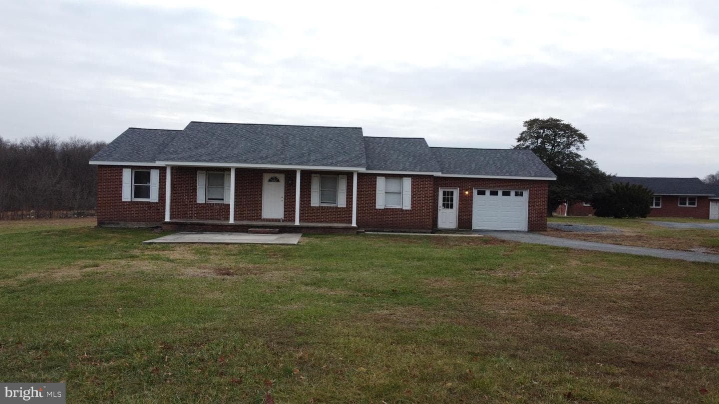 77 Mimosa Lane photo 3