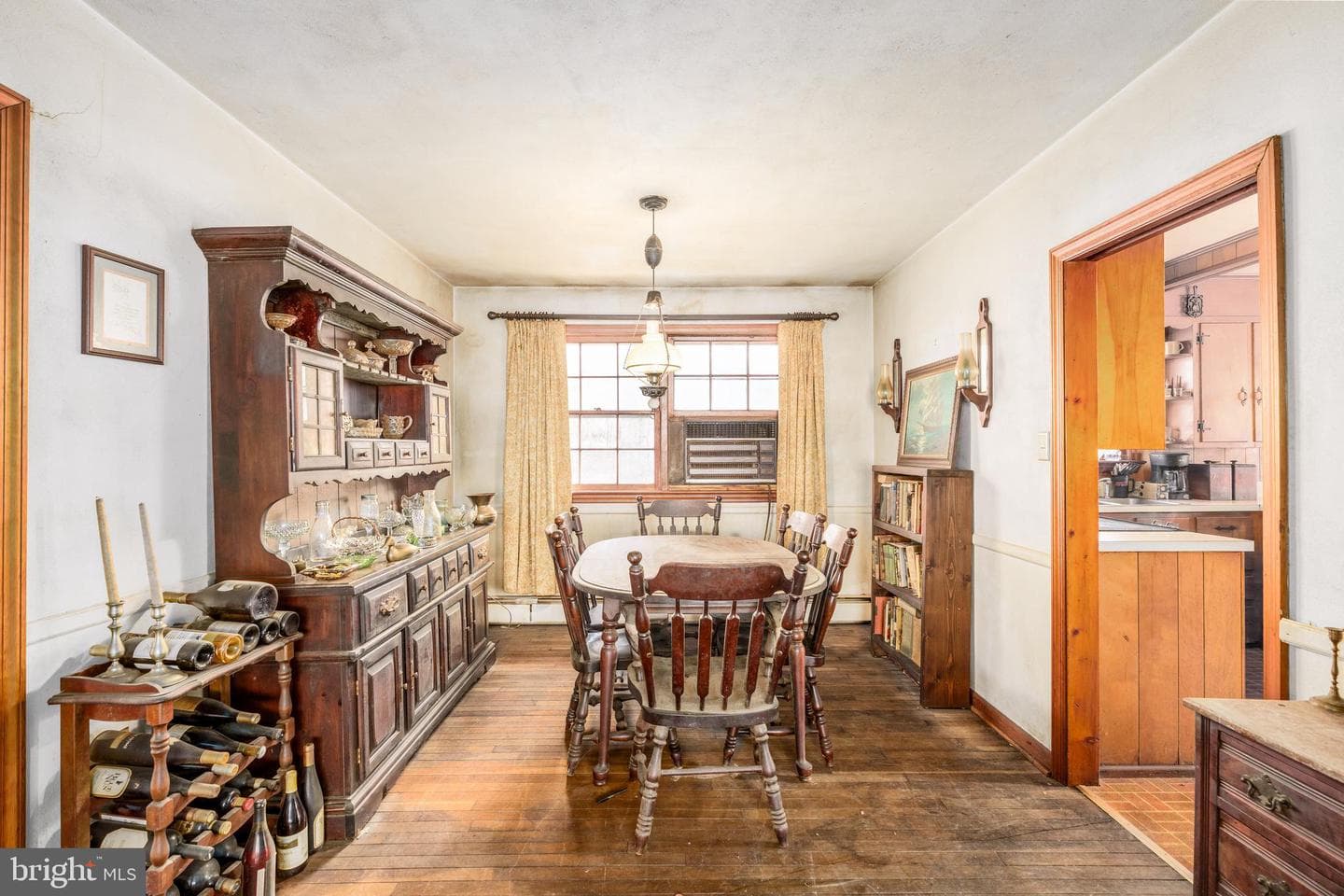 12 W Parkway photo 5