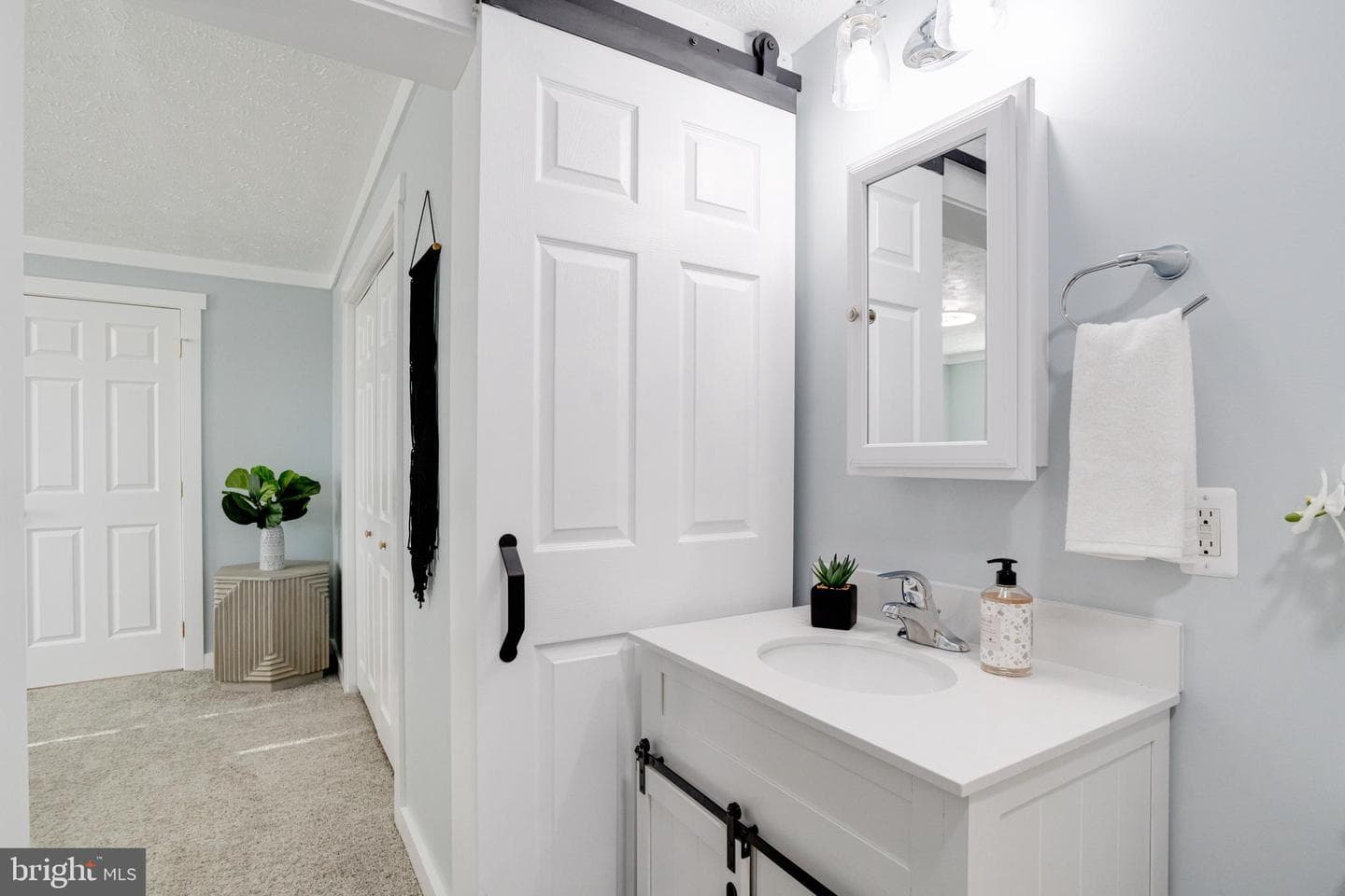 409 Baltimore Street photo 16