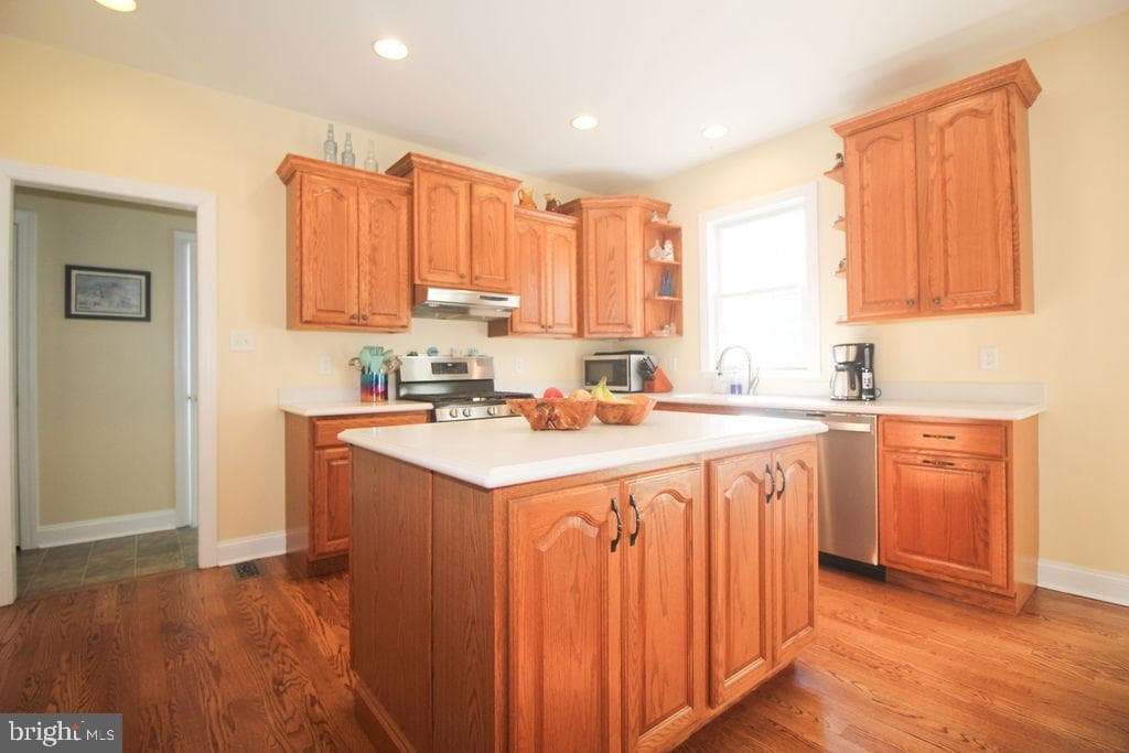 124 Maryland Drive photo 24