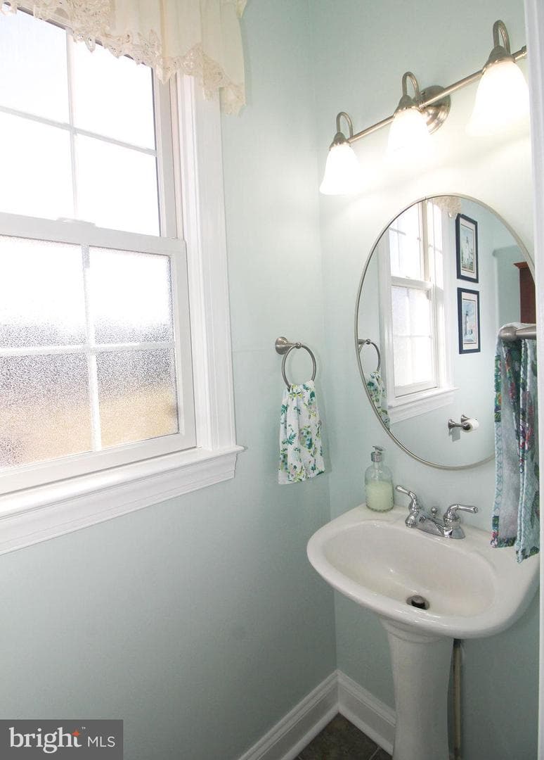 124 Maryland Drive photo 27
