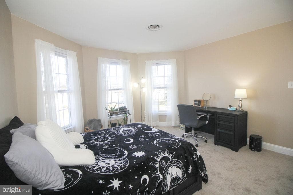 124 Maryland Drive photo 29
