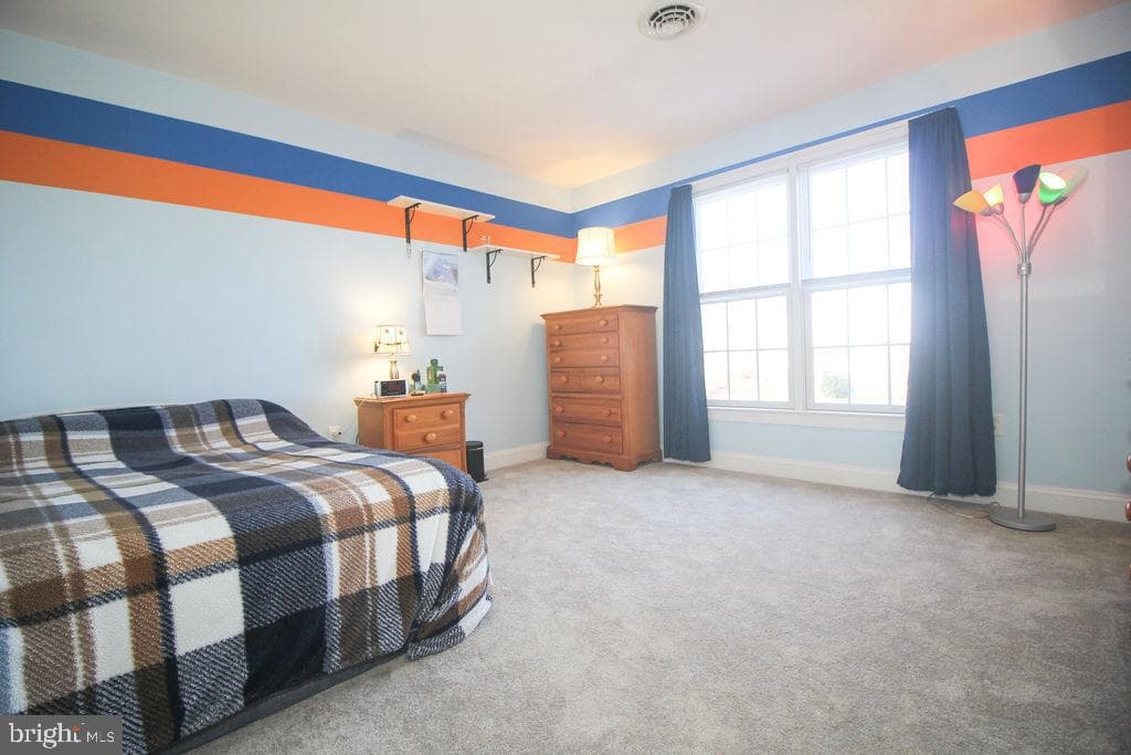 124 Maryland Drive photo 32