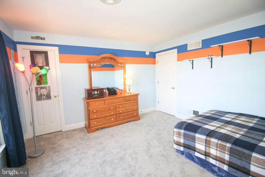124 Maryland Drive photo 33