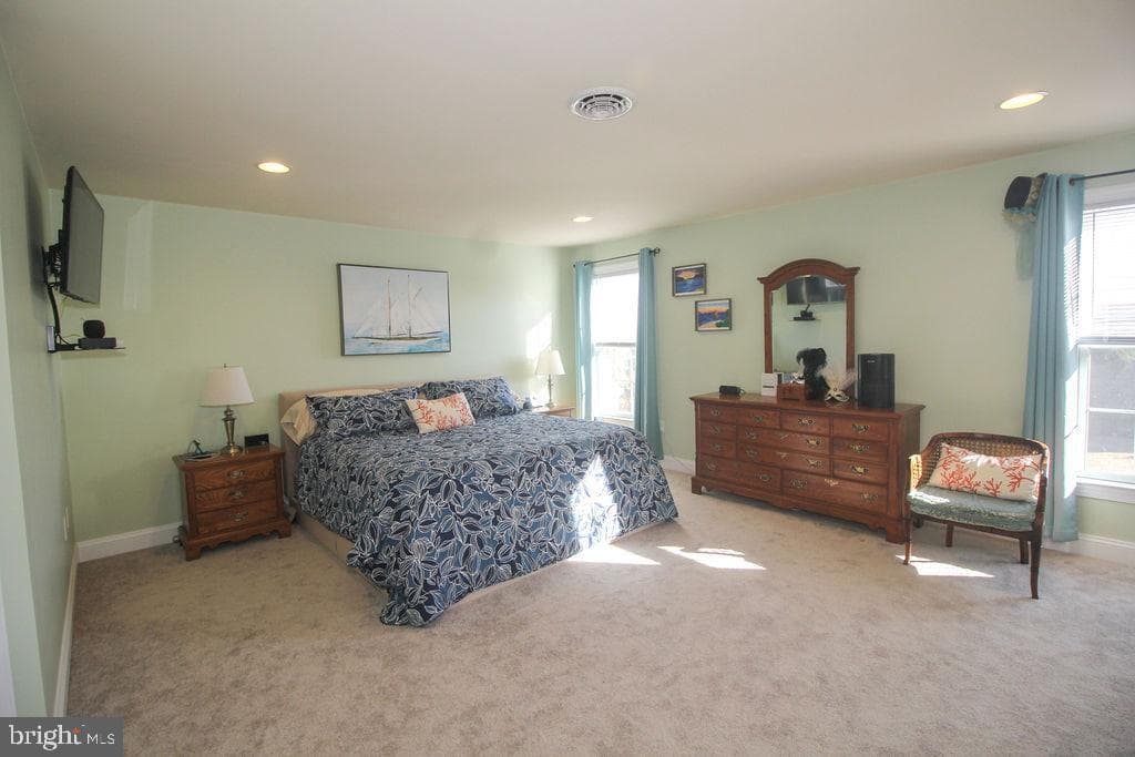 124 Maryland Drive photo 40