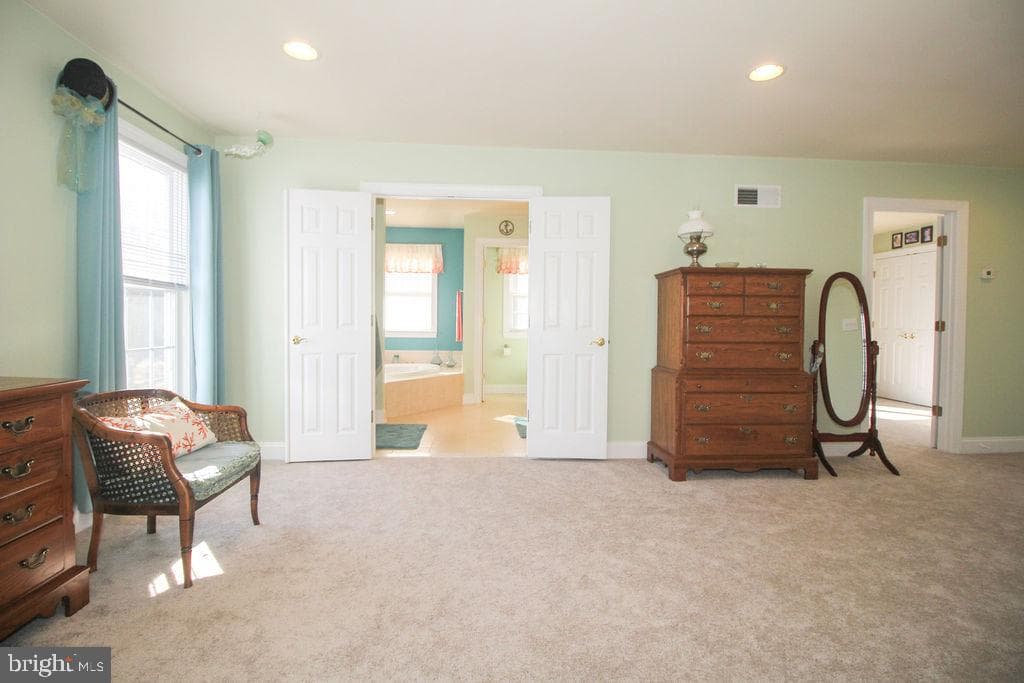 124 Maryland Drive photo 42