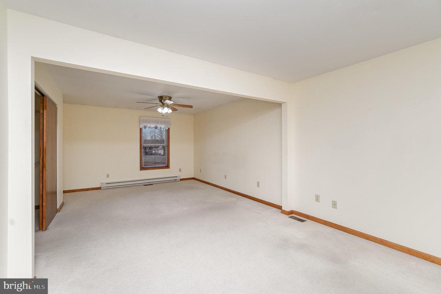53 Lincoln Avenue photo 12