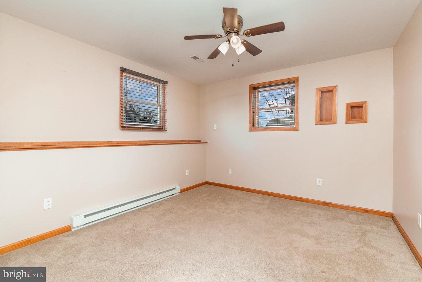 53 Lincoln Avenue photo 19
