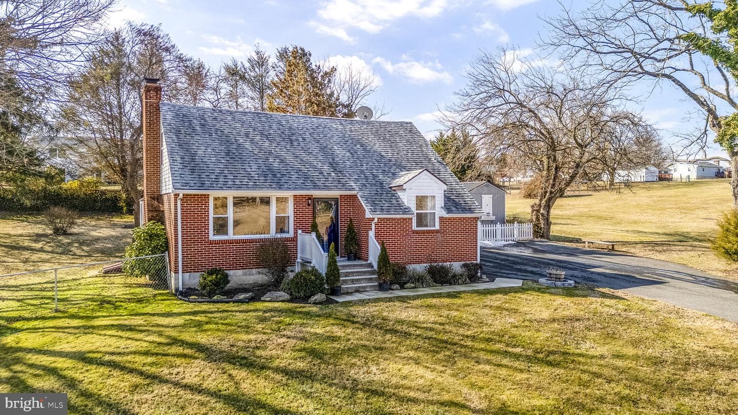 2665 Red Toad Road photo 1