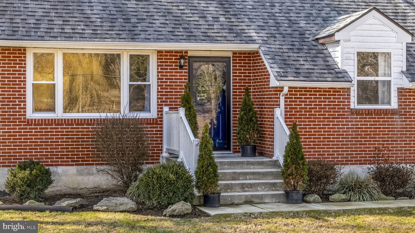 2665 Red Toad Road photo 3