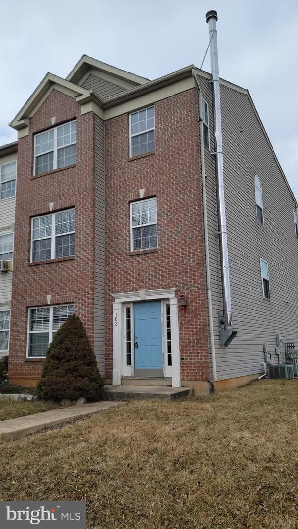 102 Maple Leaf Drive