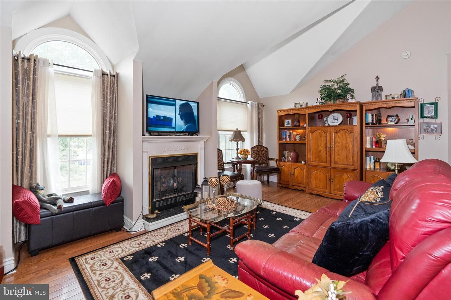 300 Bohemia Avenue photo 101