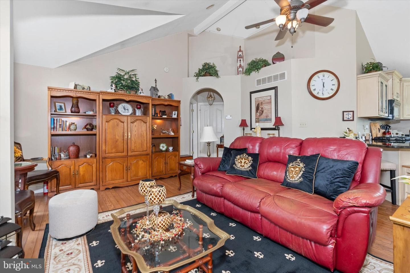 300 Bohemia Avenue photo 103