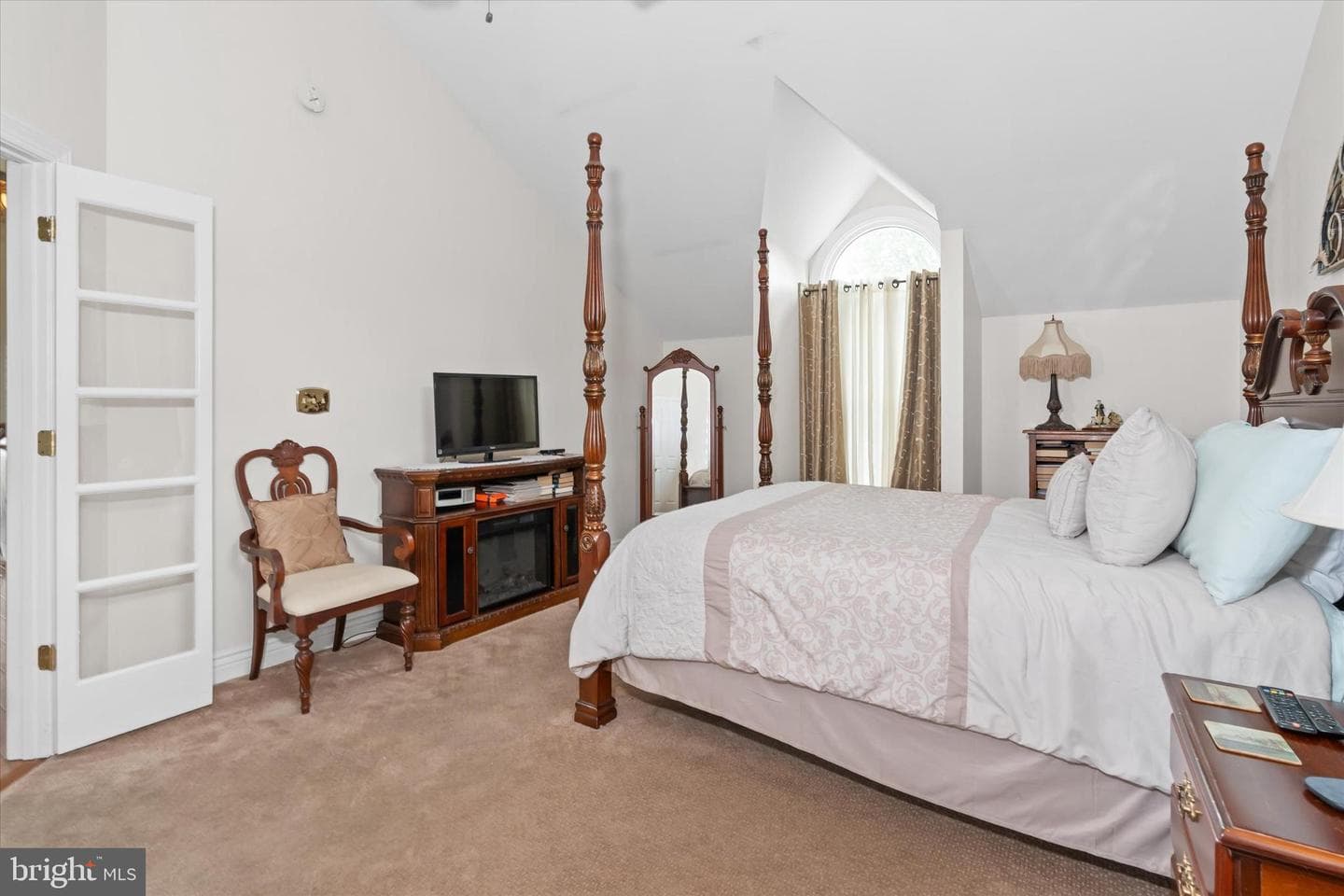 300 Bohemia Avenue photo 105