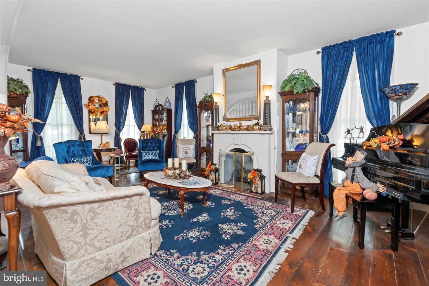 300 Bohemia Avenue photo 27
