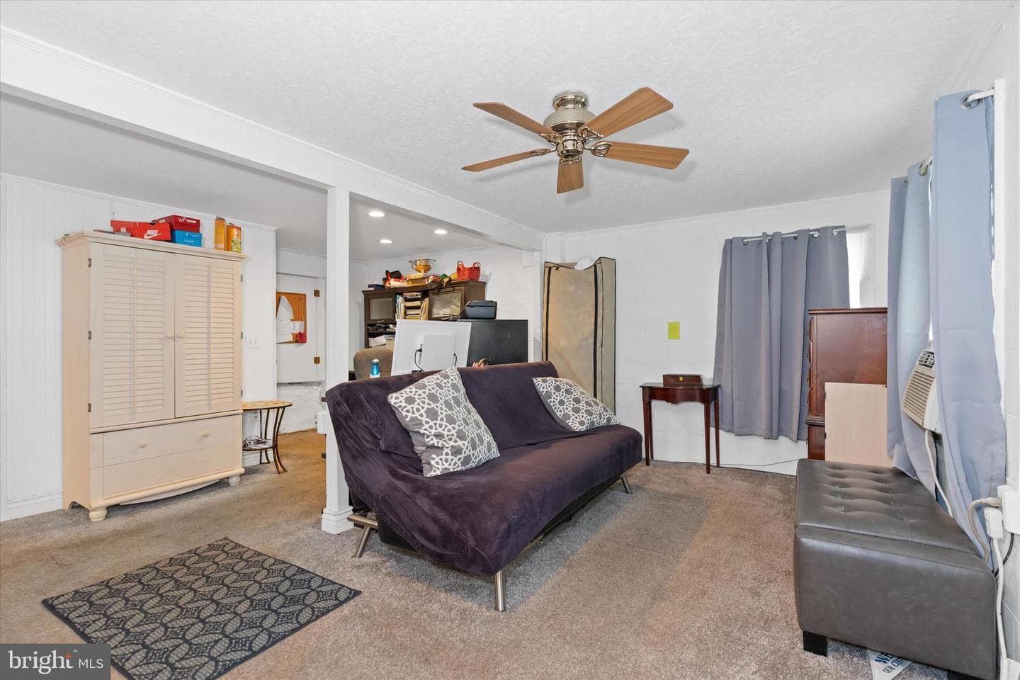 300 Bohemia Avenue photo 37
