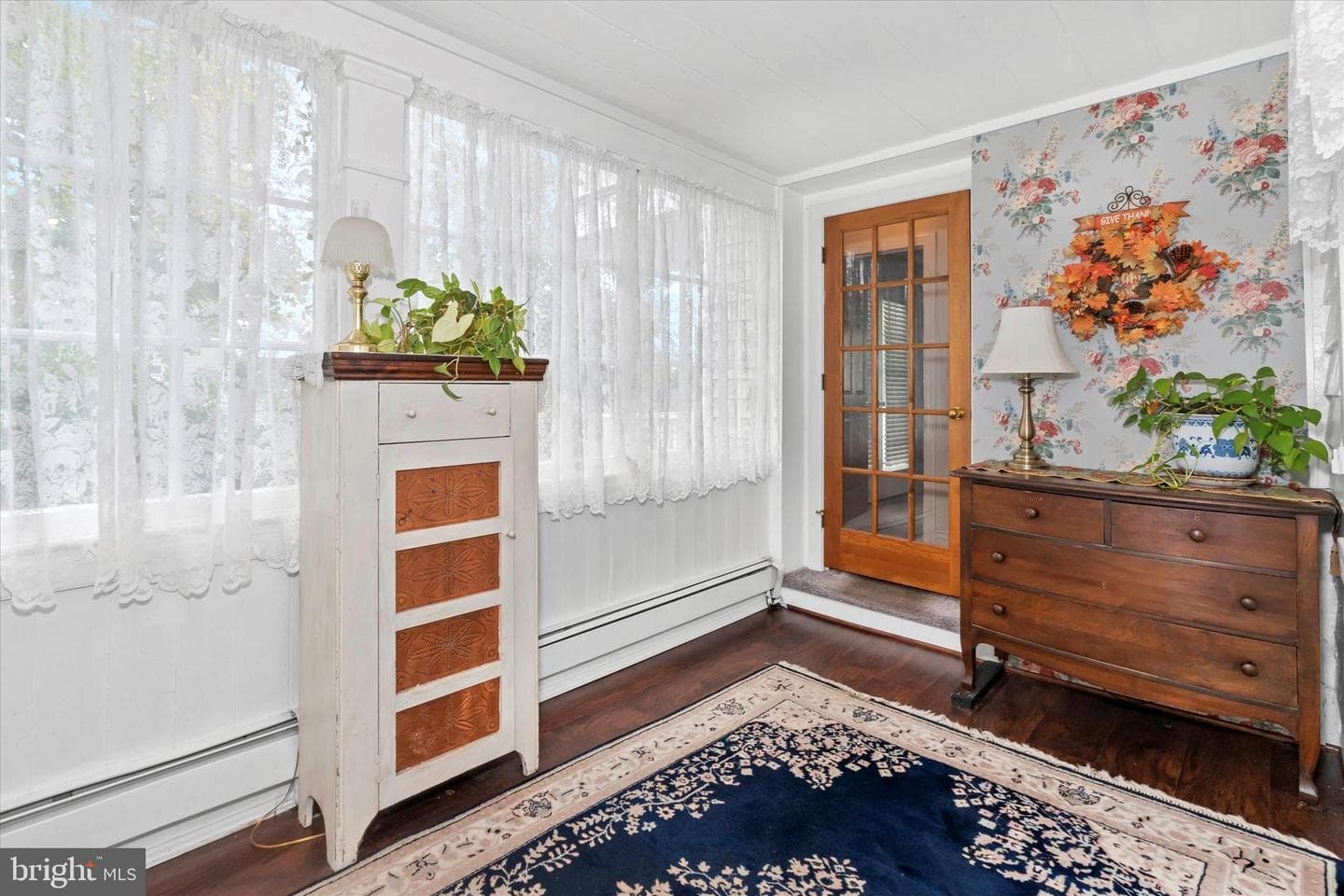 300 Bohemia Avenue photo 40