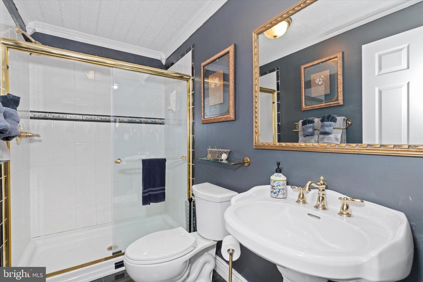 300 Bohemia Avenue photo 45