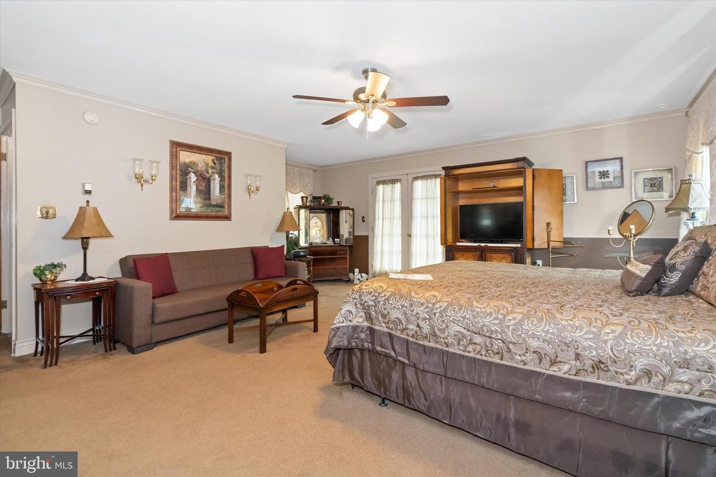 300 Bohemia Avenue photo 55