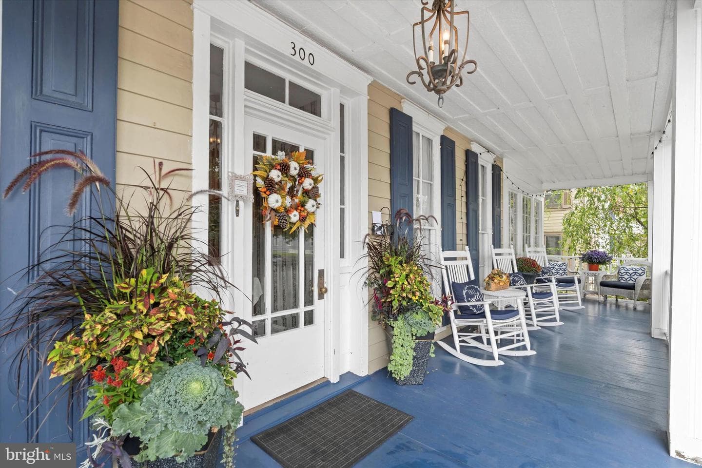 300 Bohemia Avenue photo 6