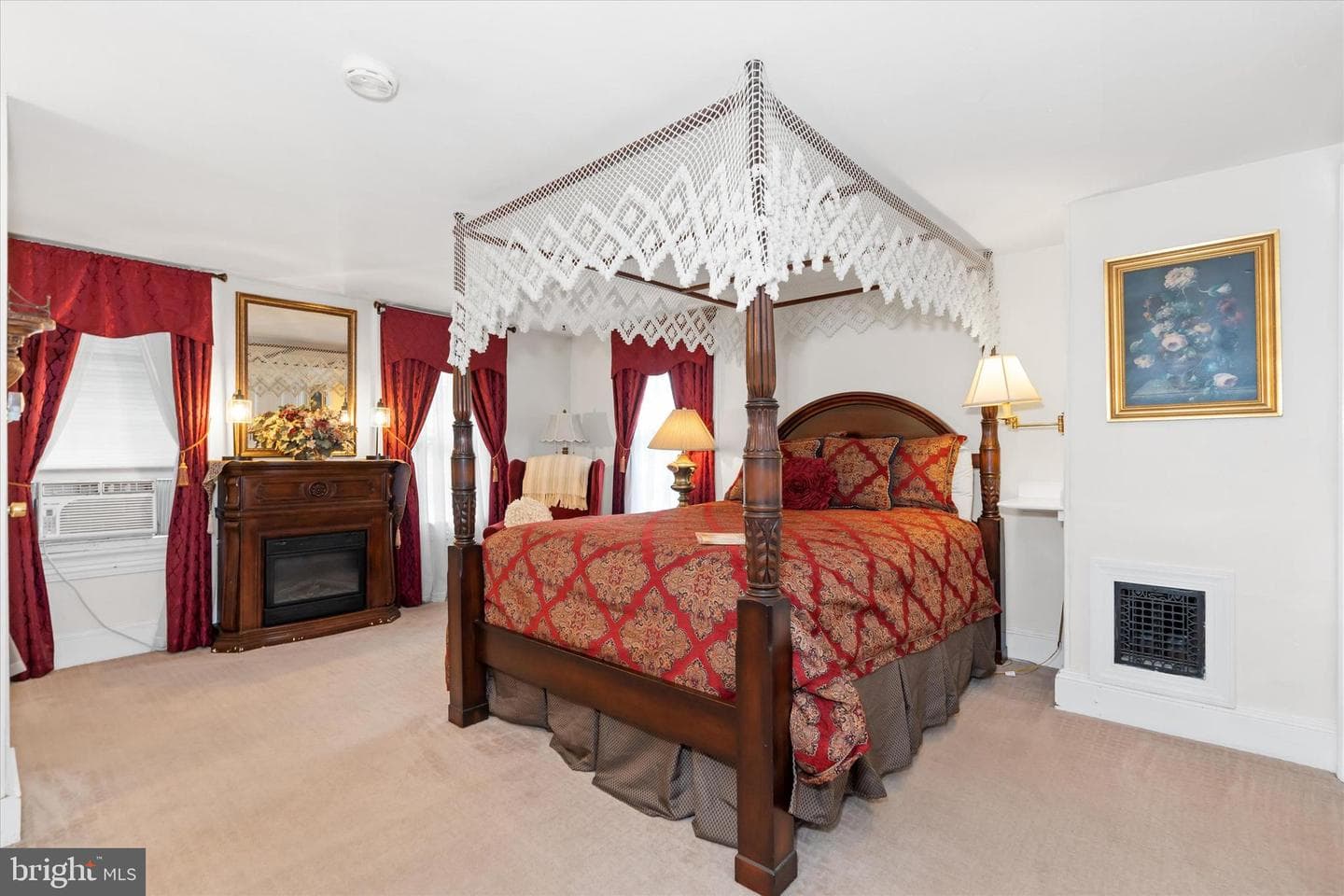 300 Bohemia Avenue photo 64