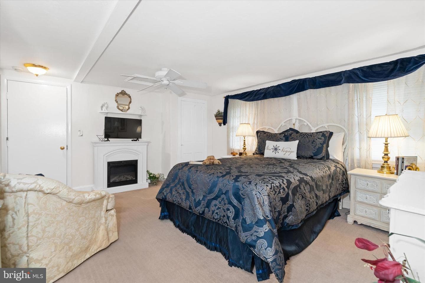 300 Bohemia Avenue photo 69