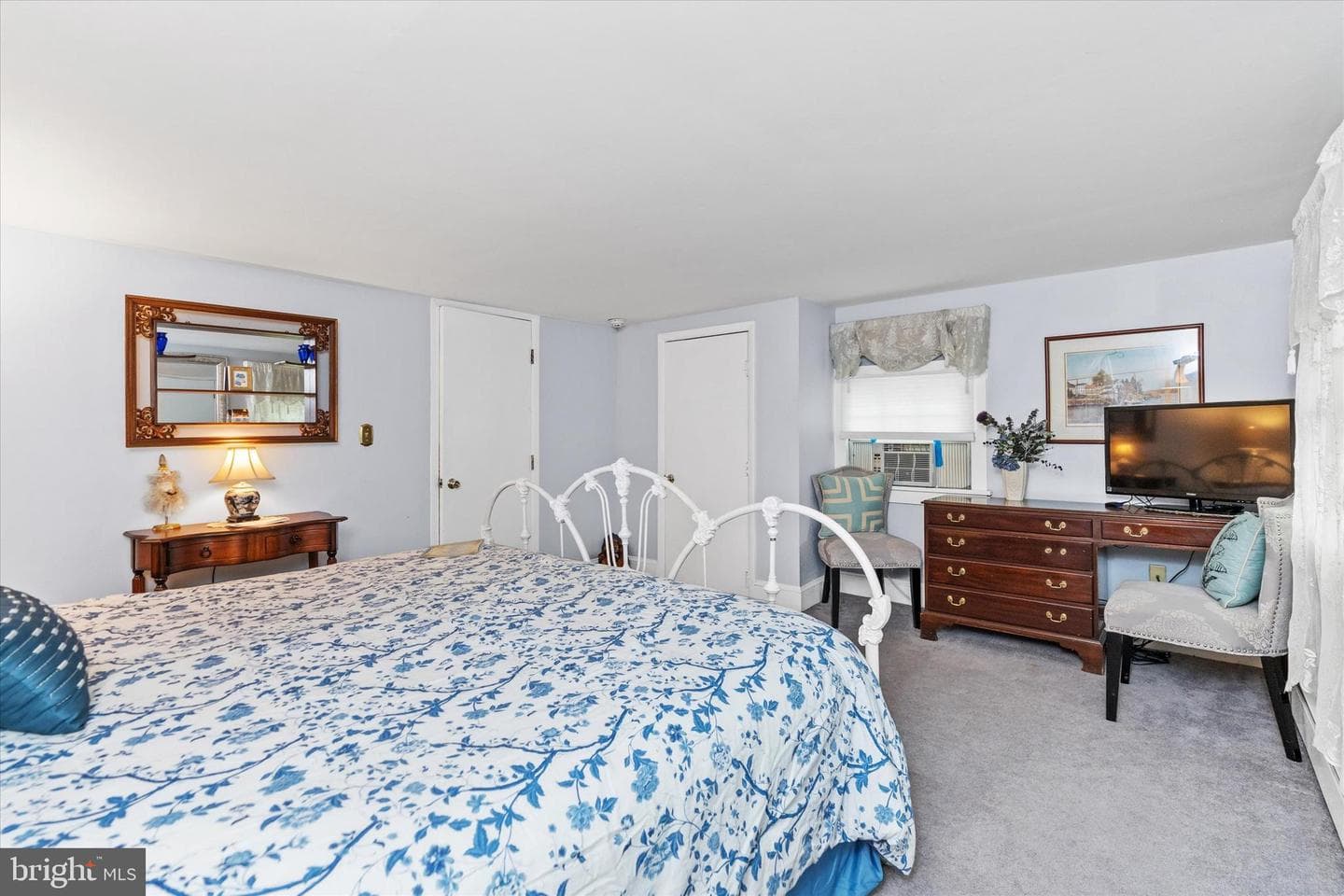 300 Bohemia Avenue photo 83