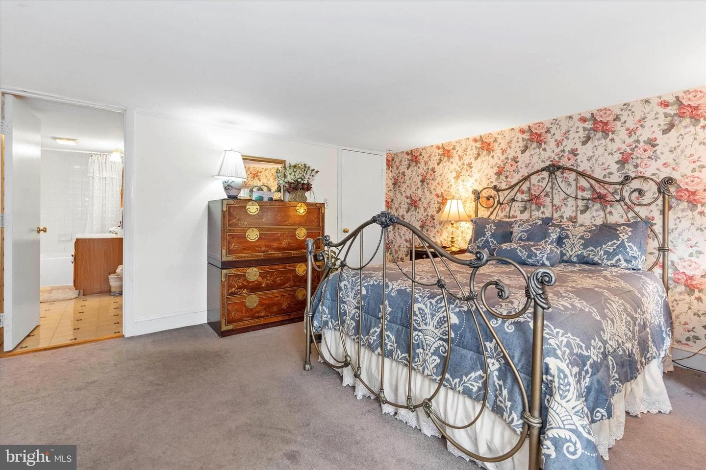 300 Bohemia Avenue photo 87