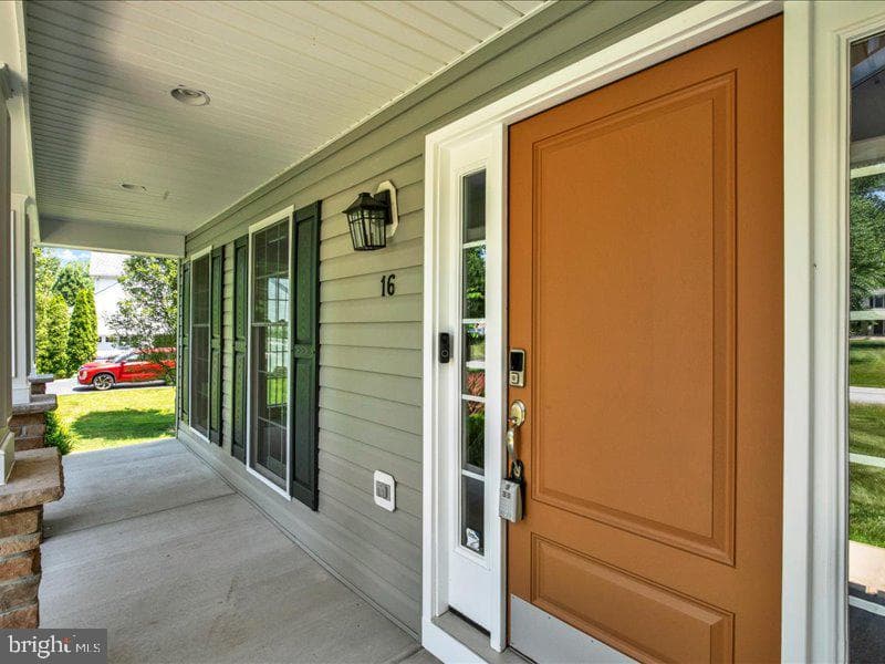 16 Candice Drive photo 3