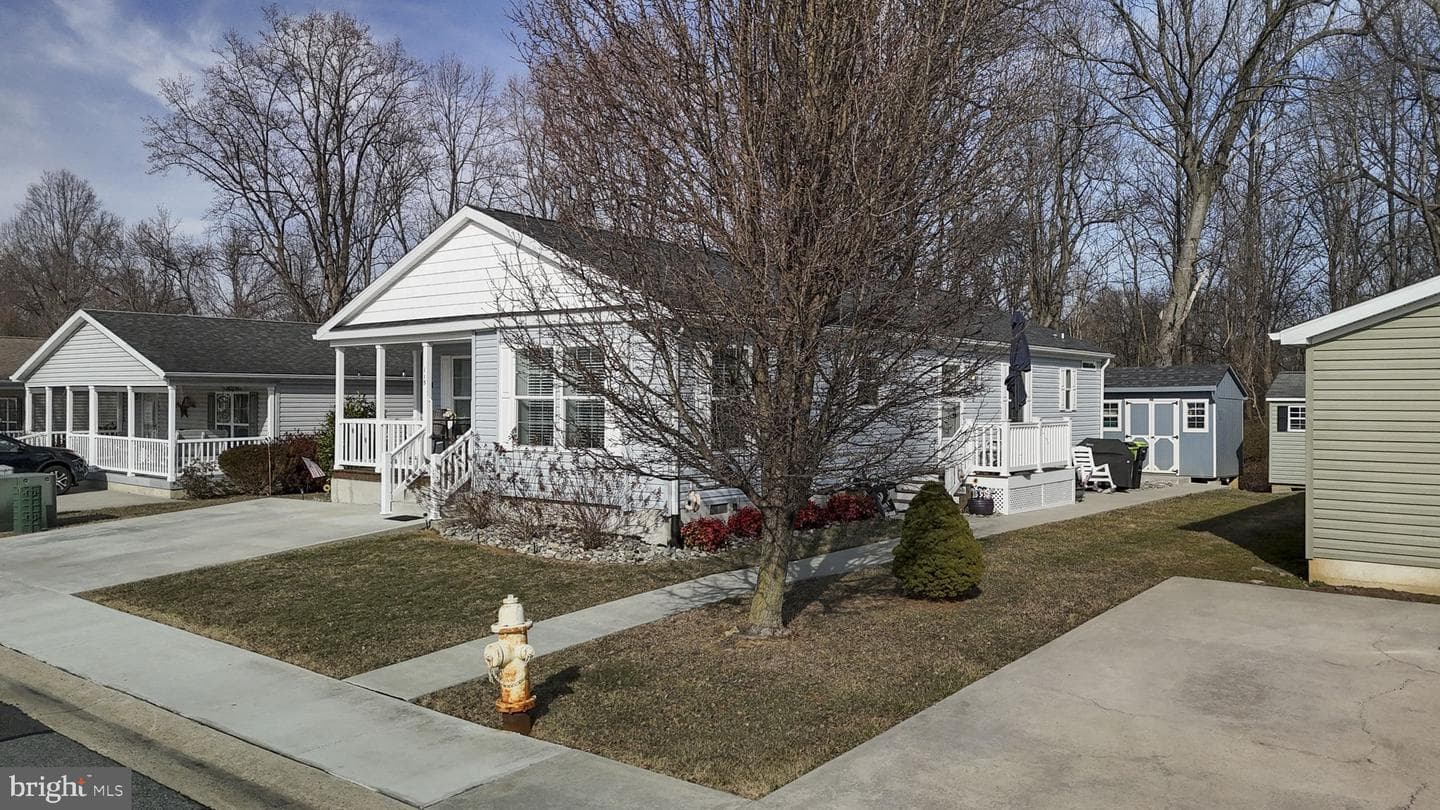 115 Curry Avenue photo 3
