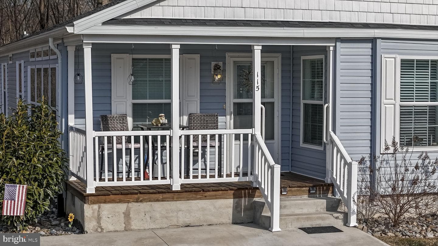 115 Curry Avenue photo 4
