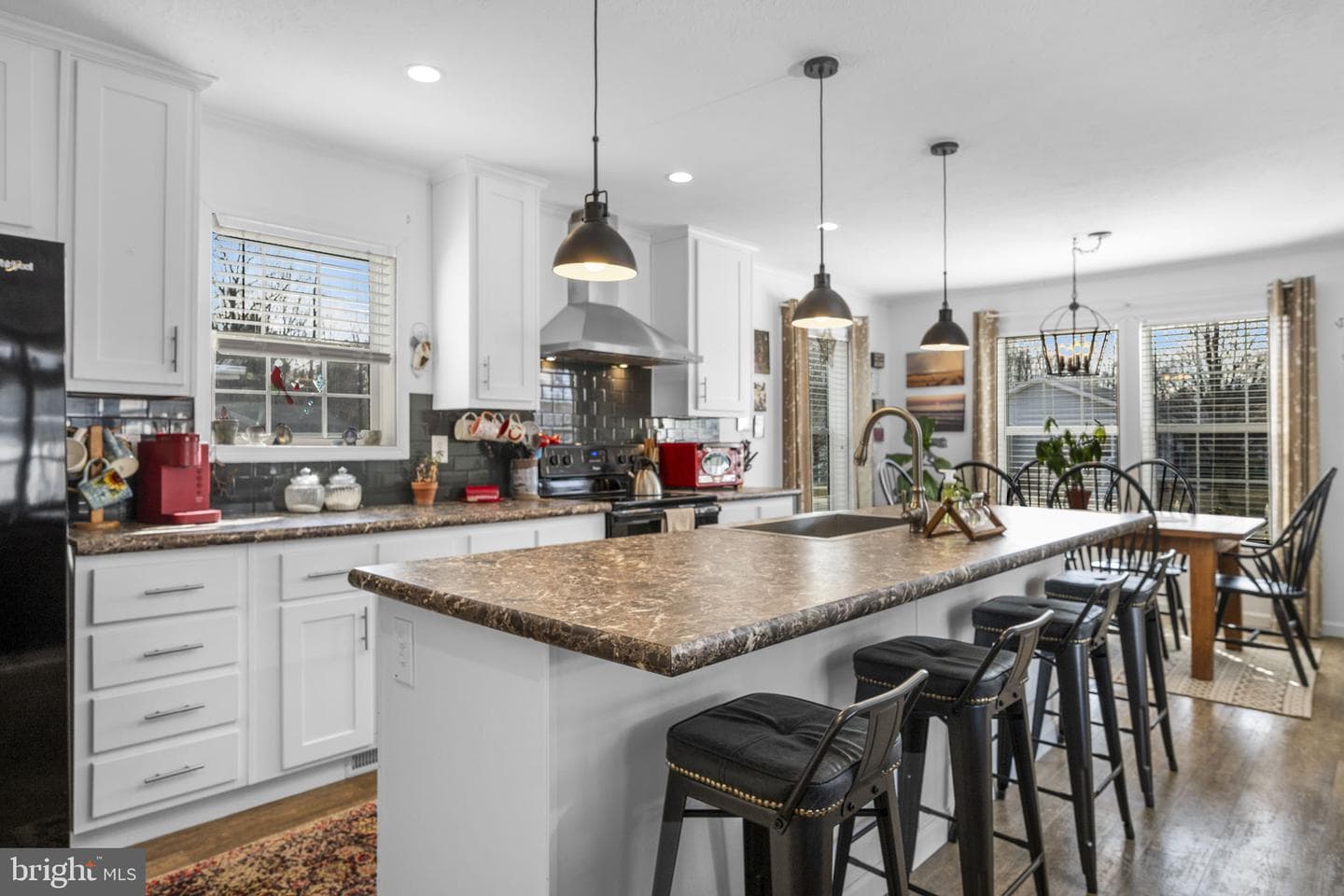 115 Curry Avenue photo 8