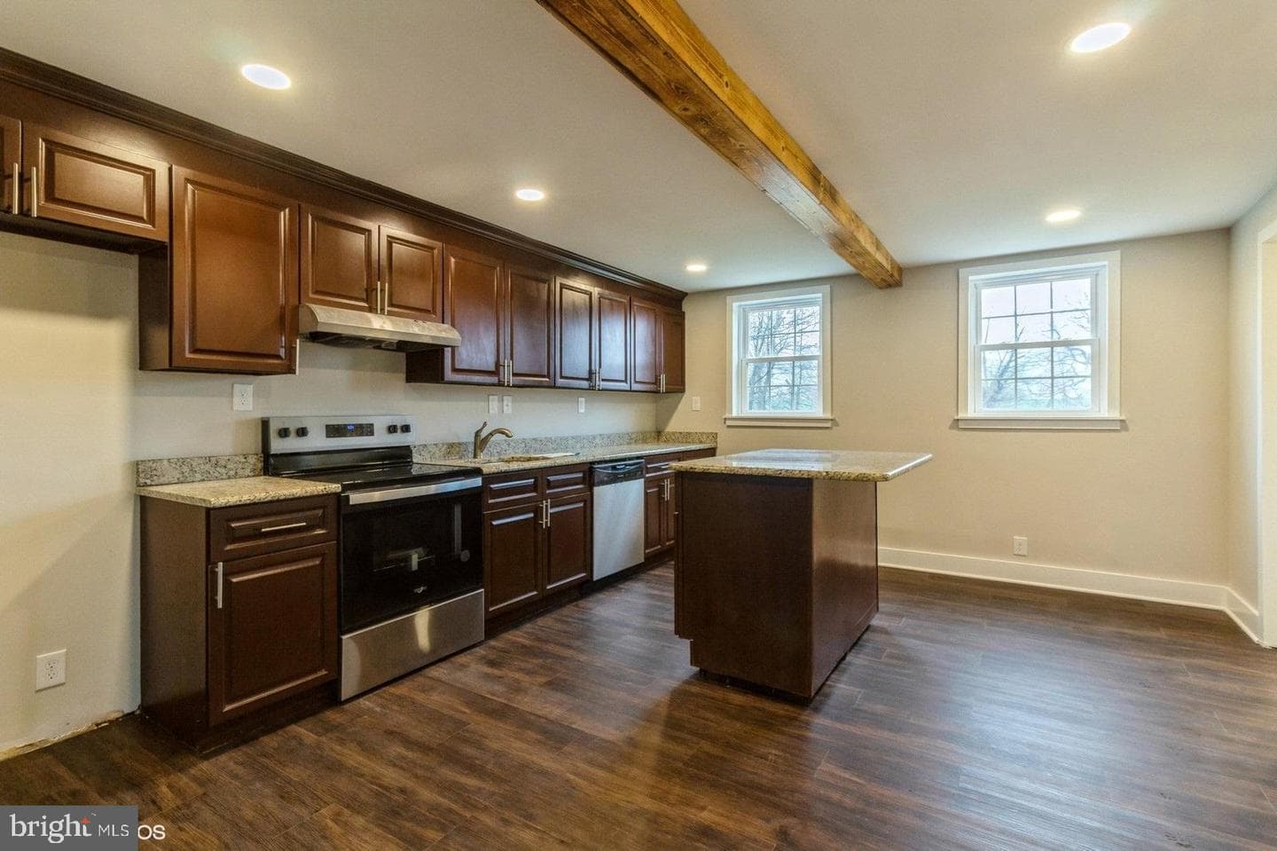 549 Barnes Corner Road photo 2