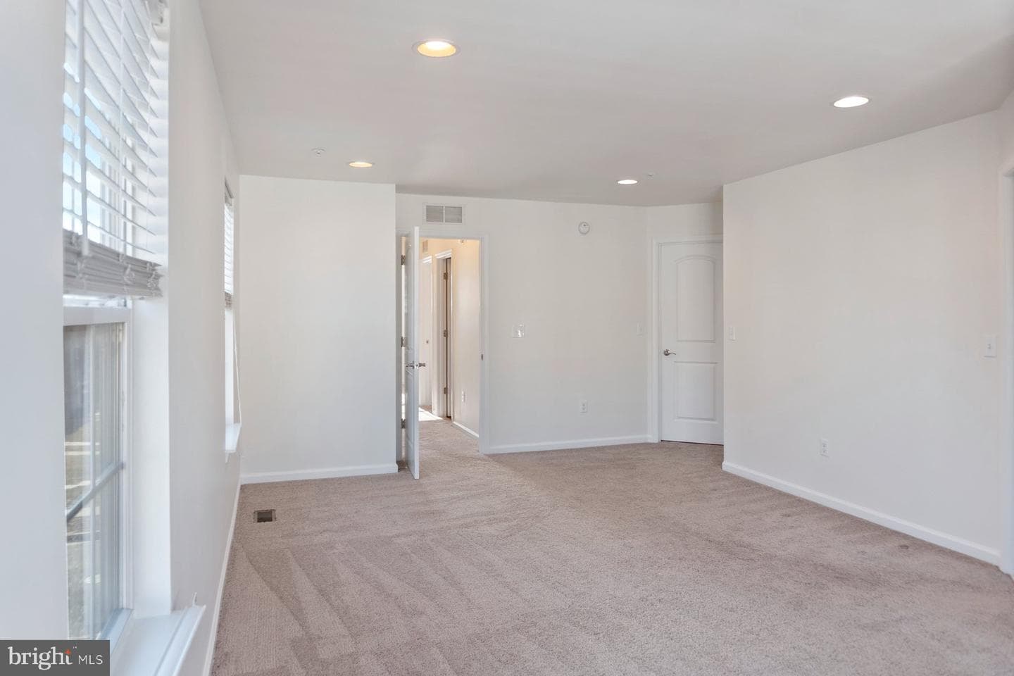 118 Augustine Road photo 21