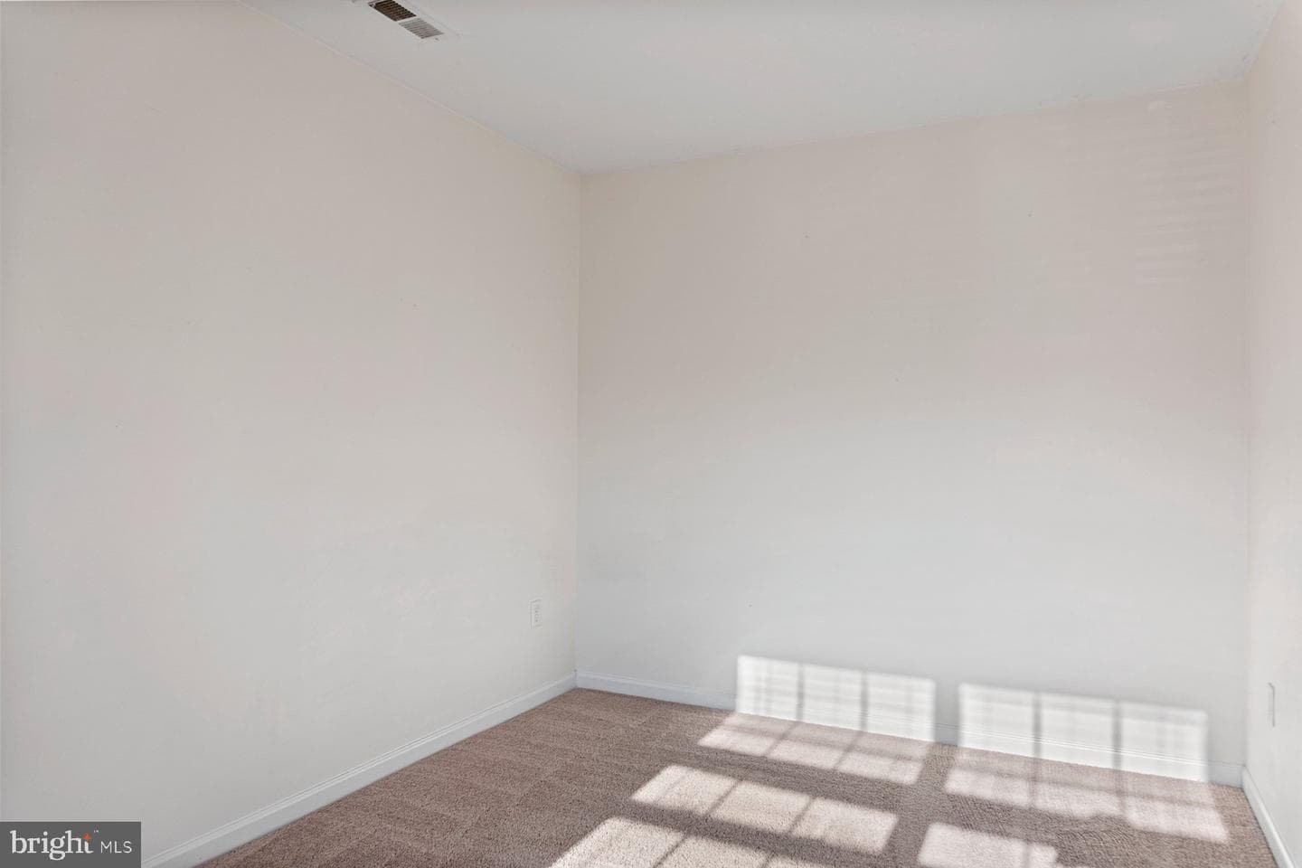 118 Augustine Road photo 27